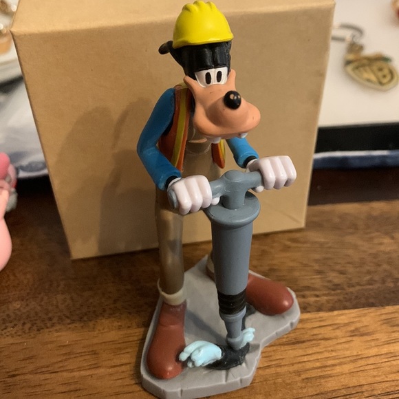 Disney Characters Bundle - Picture 5 of 9